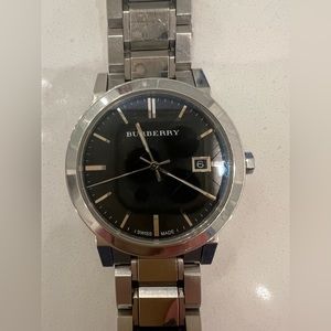 Burberry Men’s Watch - Black